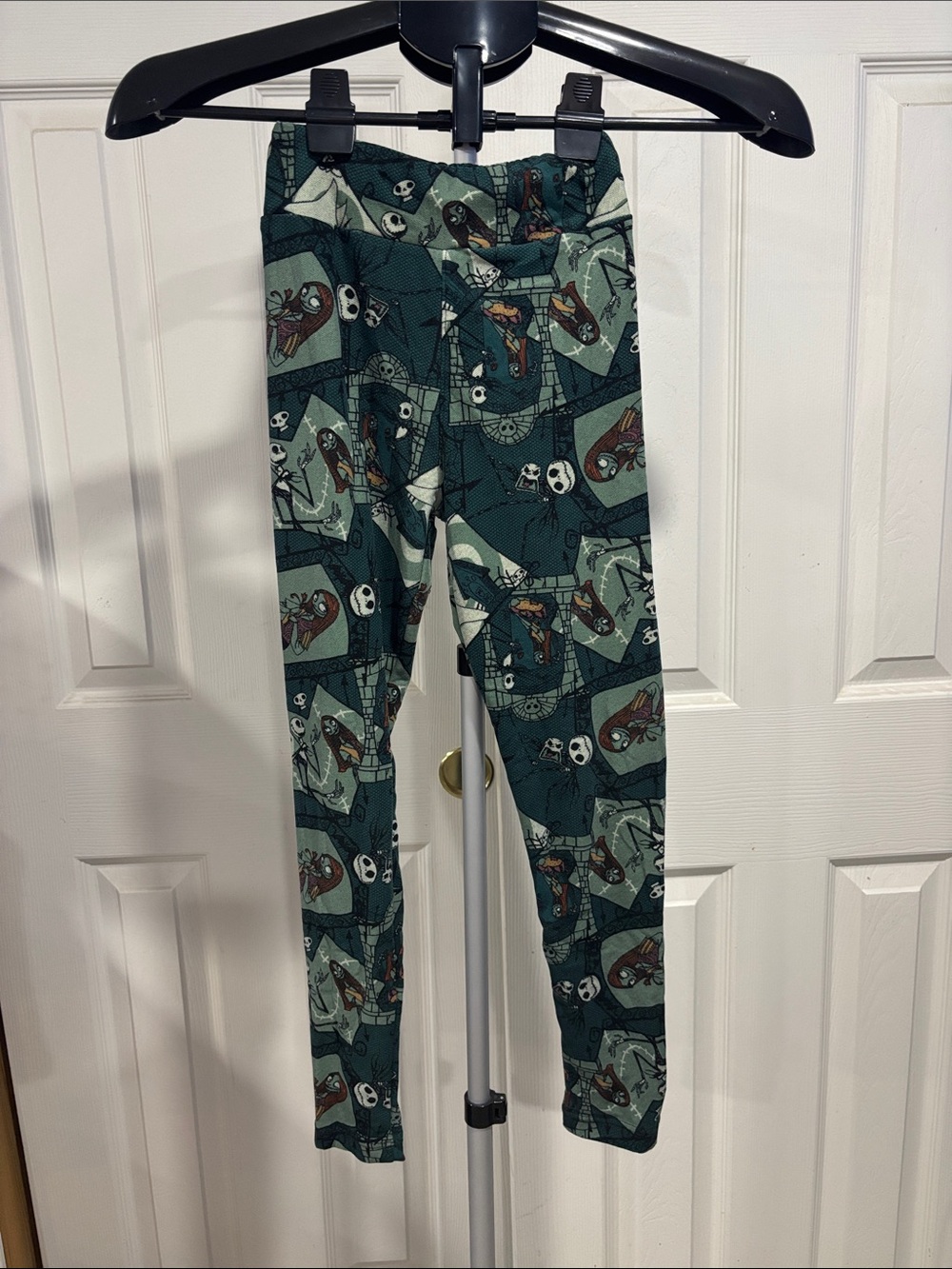 LuLaRoe Green The Nightmare Before Christmas Print Tween-Sized Leggings